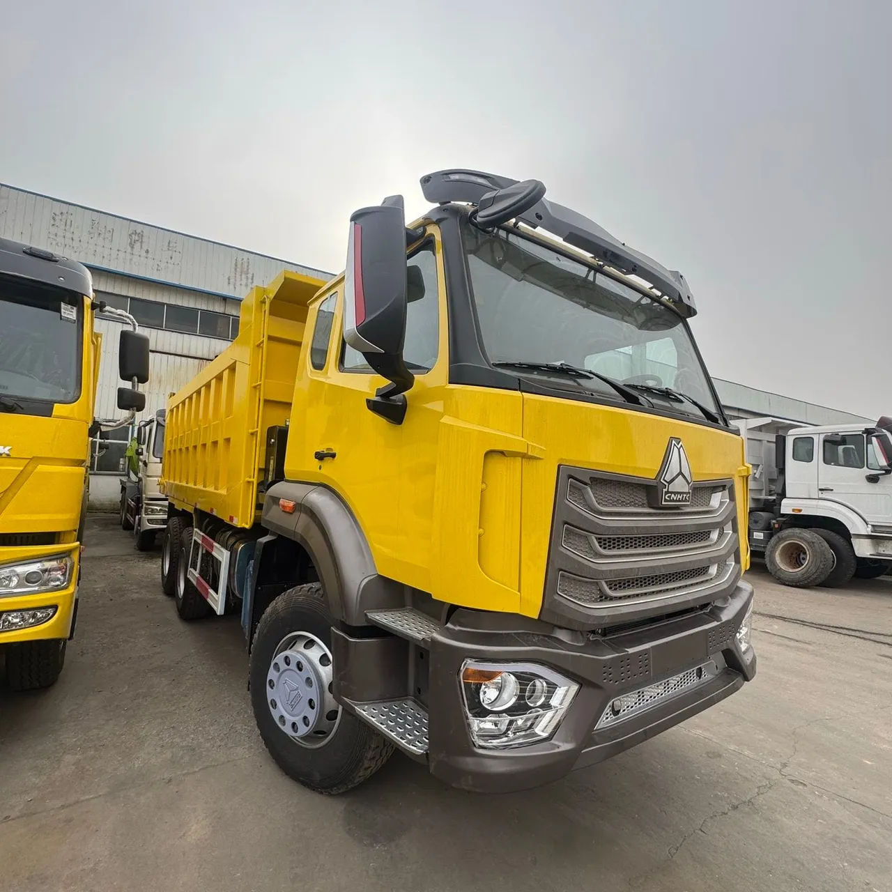 Used HOHAN dump truck inspected and ready for CIF export to Africa