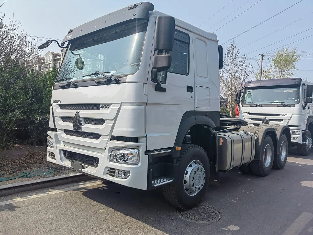 Kepala trailer HOWO NX 6x4 bekas dijual ekspor CIF
