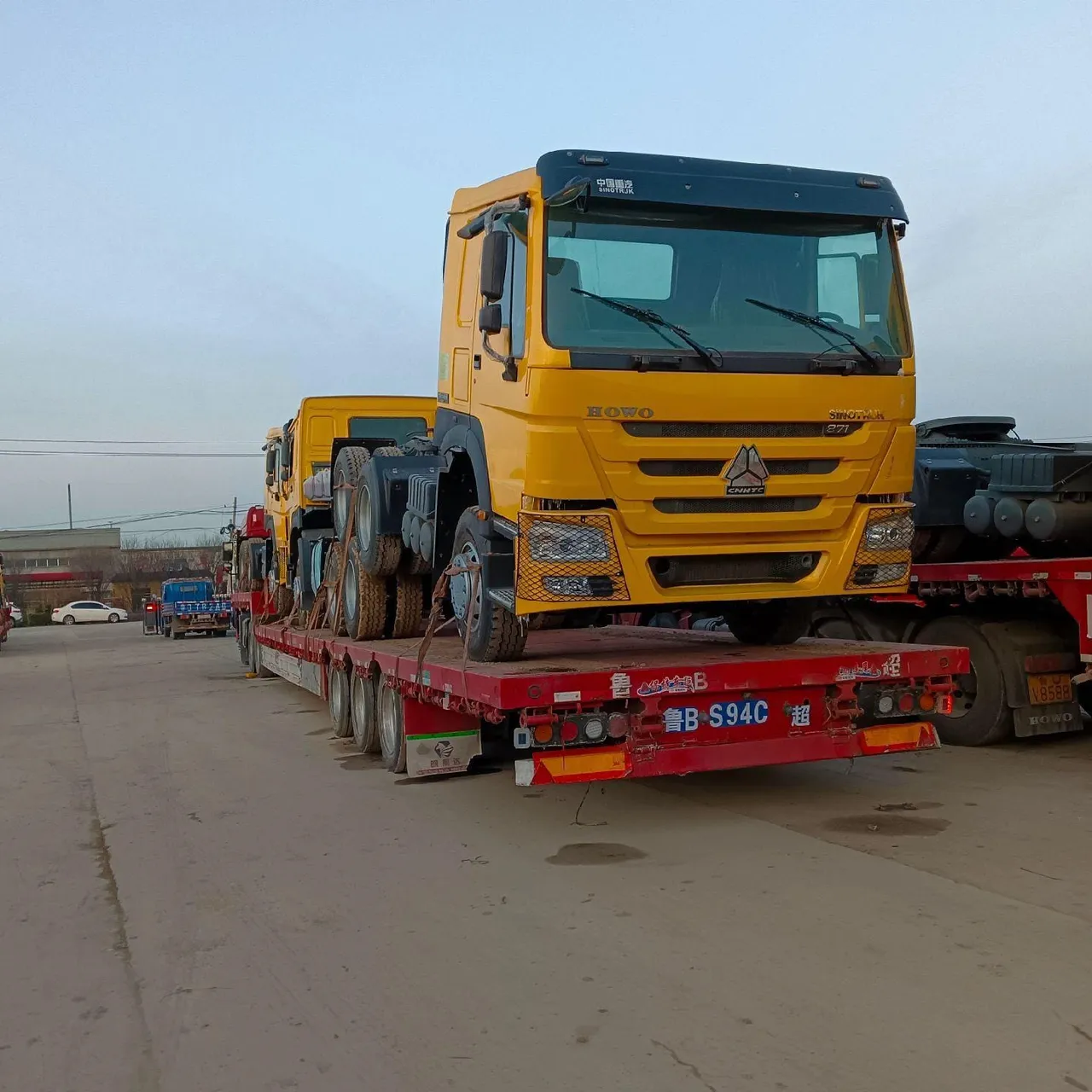 Truk trailer HOWO TX 6x4 bekas siap ekspor Sigma Truck