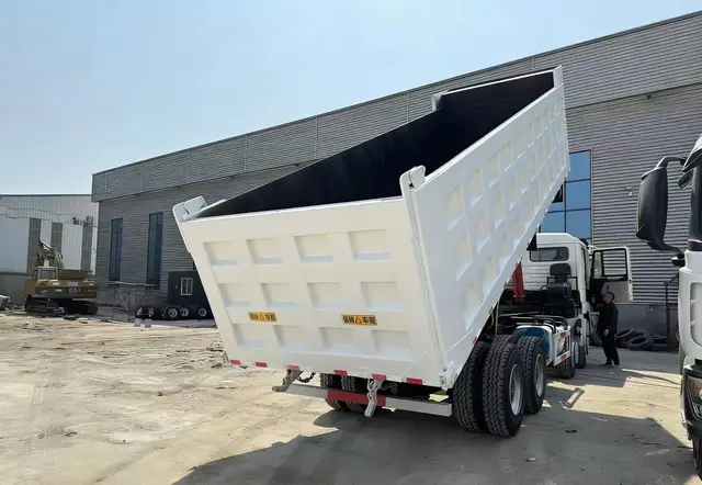 صناديق قلاب 8×4 للبيع