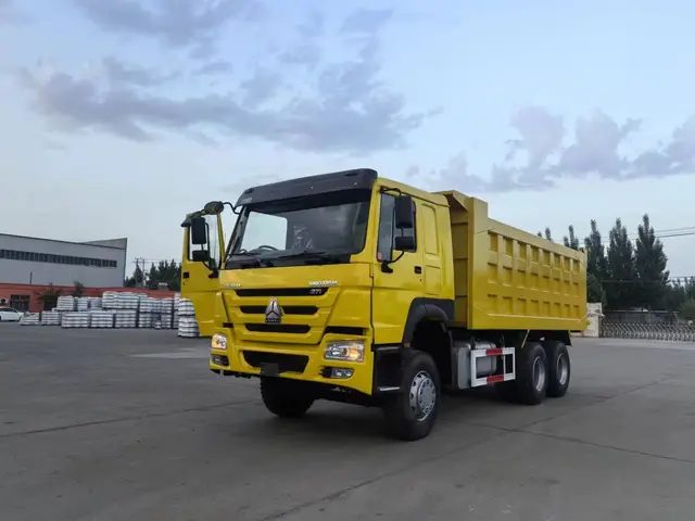Camión volquete HOWO 6×4 en venta