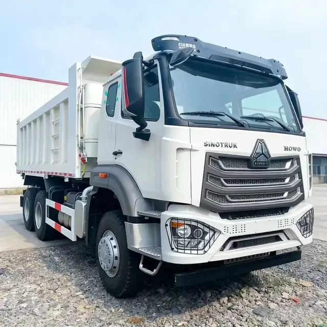 Camion benne 6×4 à vendre