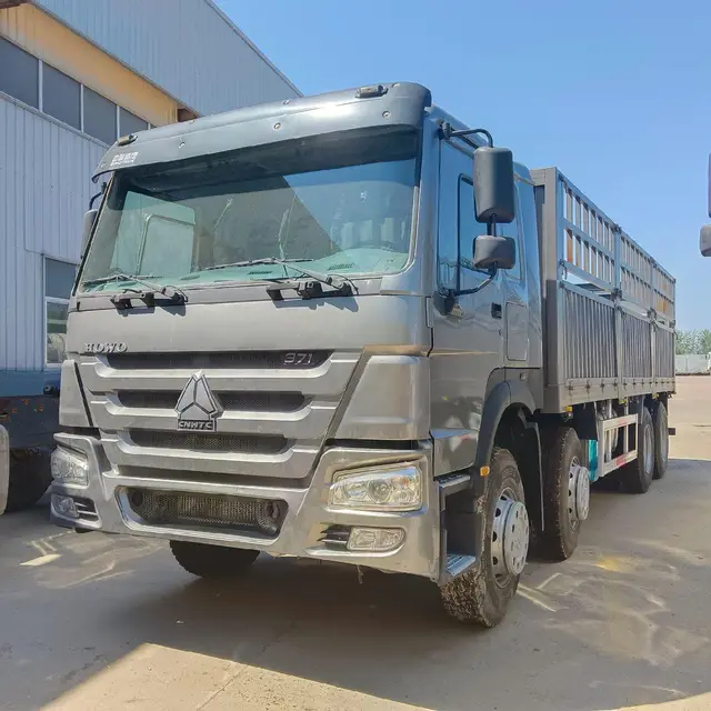 سعر شاحنات HOWO 8×4 للبيع