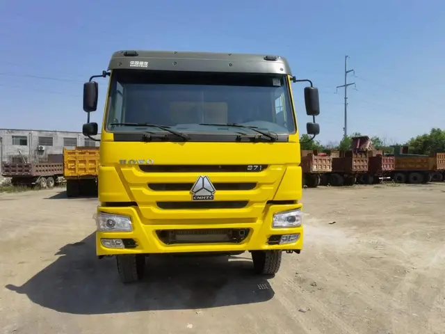 Camión volquete HOWO en venta