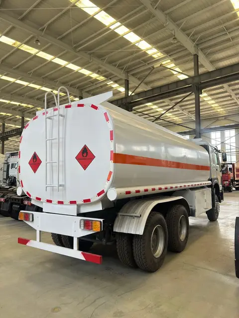 Camión cisterna de combustible usado en venta