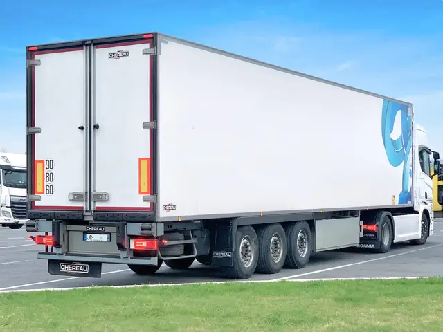 6×4 reefer trucks for sale