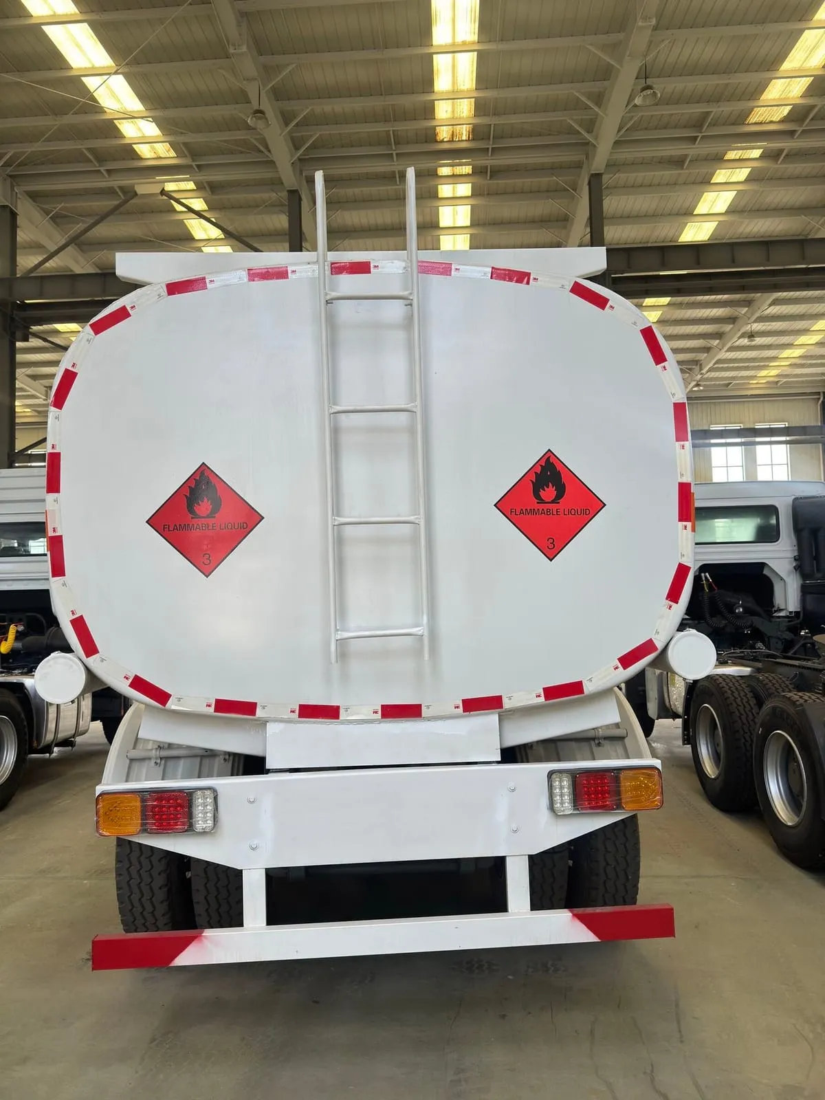 Used HOWO fuel tanker truck for export to Nigeria and Middle East